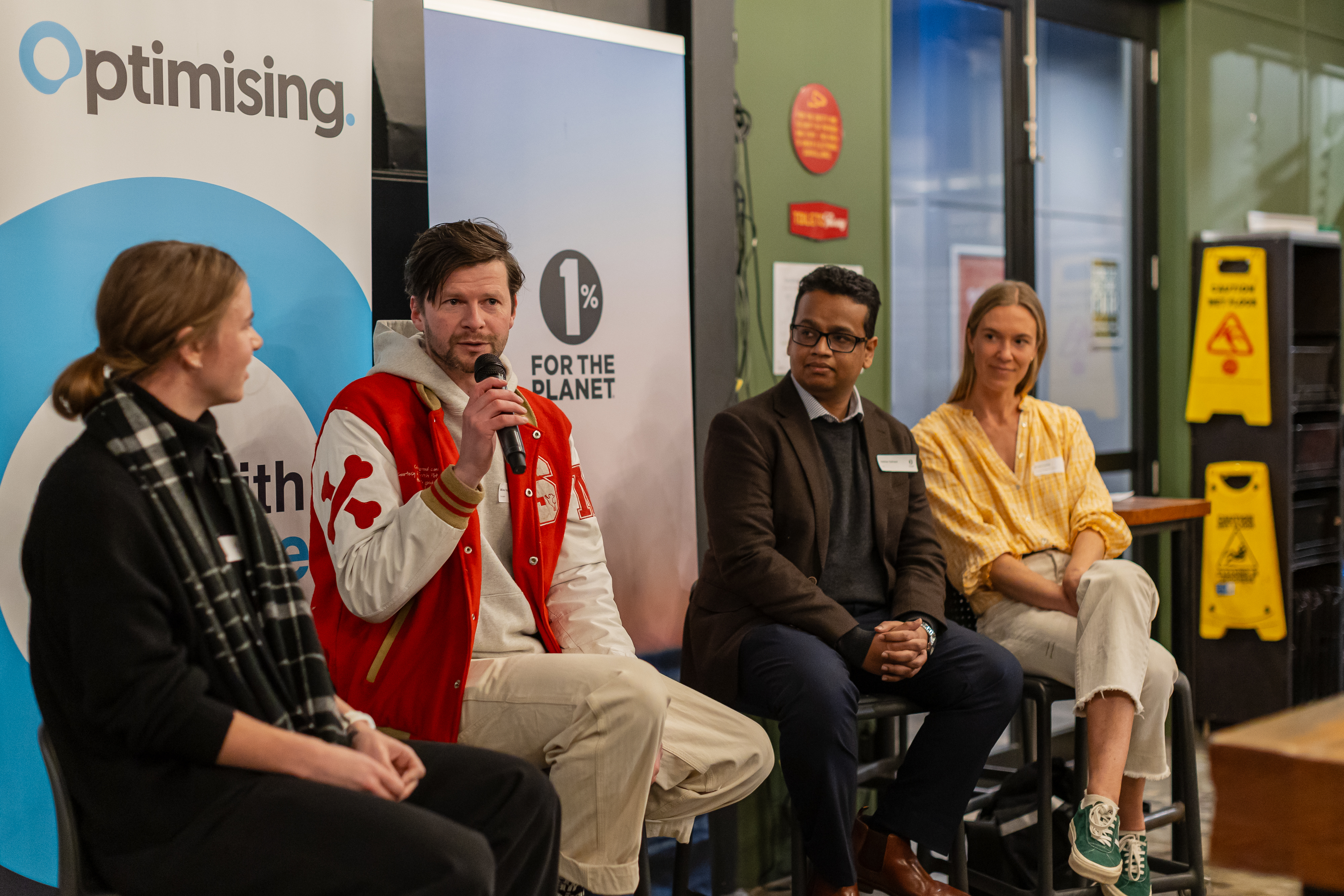 The event panel chatting